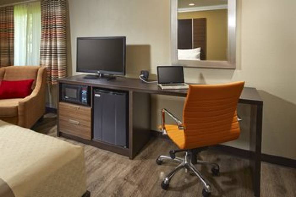 Eden Roc Inn & Suites Anaheim 7