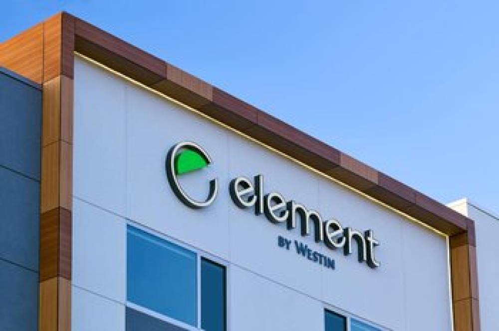 Element Hampton Peninsula Town Center 1