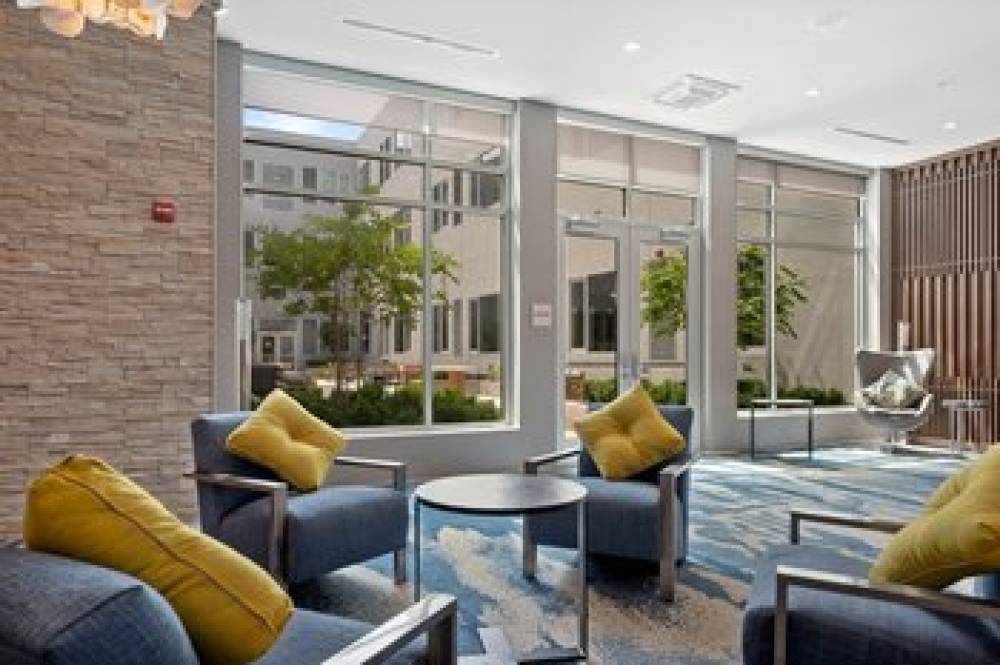 Element Hampton Peninsula Town Center 6