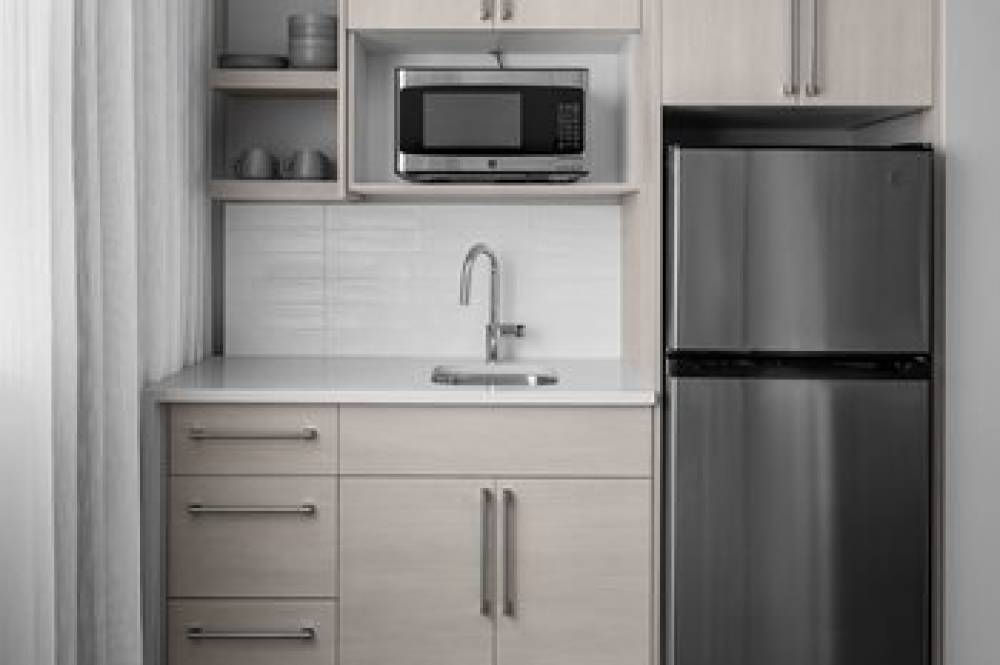 Element Miami Brickell 10