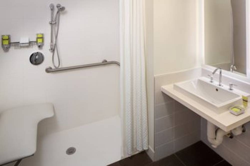 Element By Marriott Miami International Airport 10