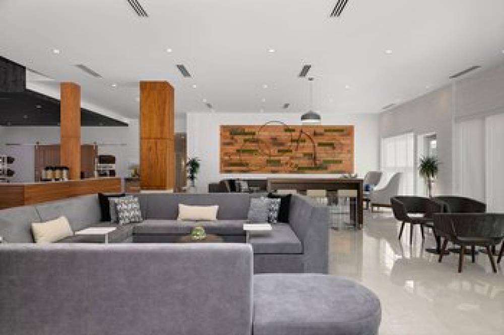 Element New York Wood Ridge 5
