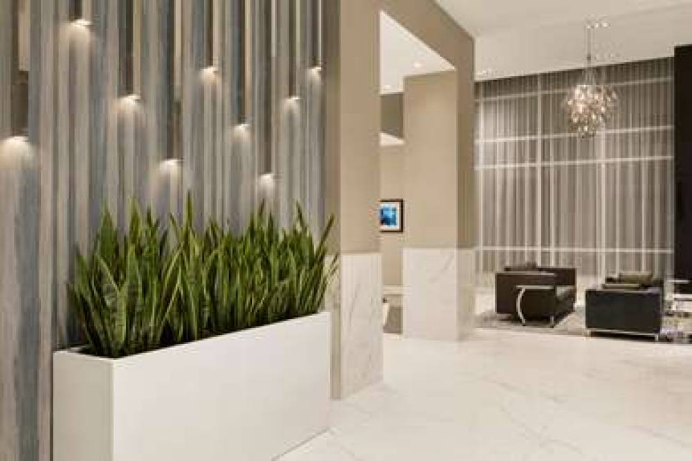 EMBASSY STES BY HILTON TORONTO ARPT 5