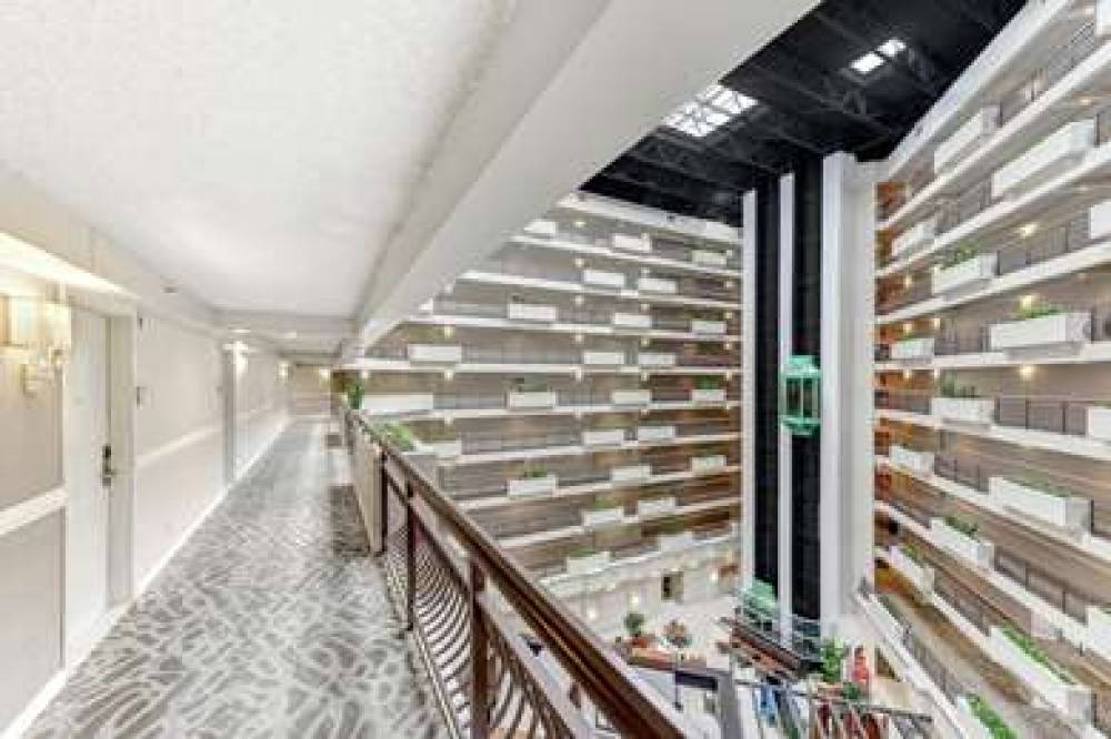 Embassy Suites By Hilton Anaheim/Orange 10