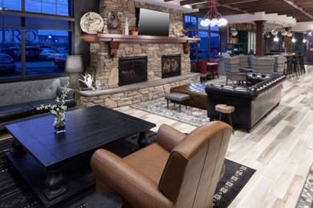 Embassy Suites By Hilton Anchorage 4