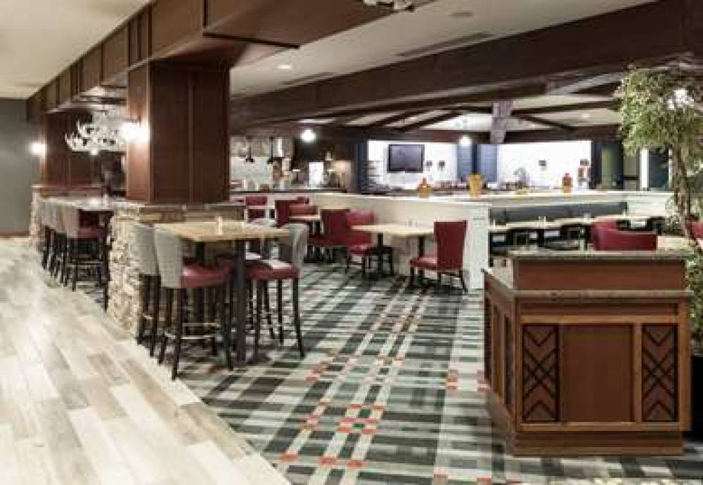 Embassy Suites By Hilton Anchorage 9