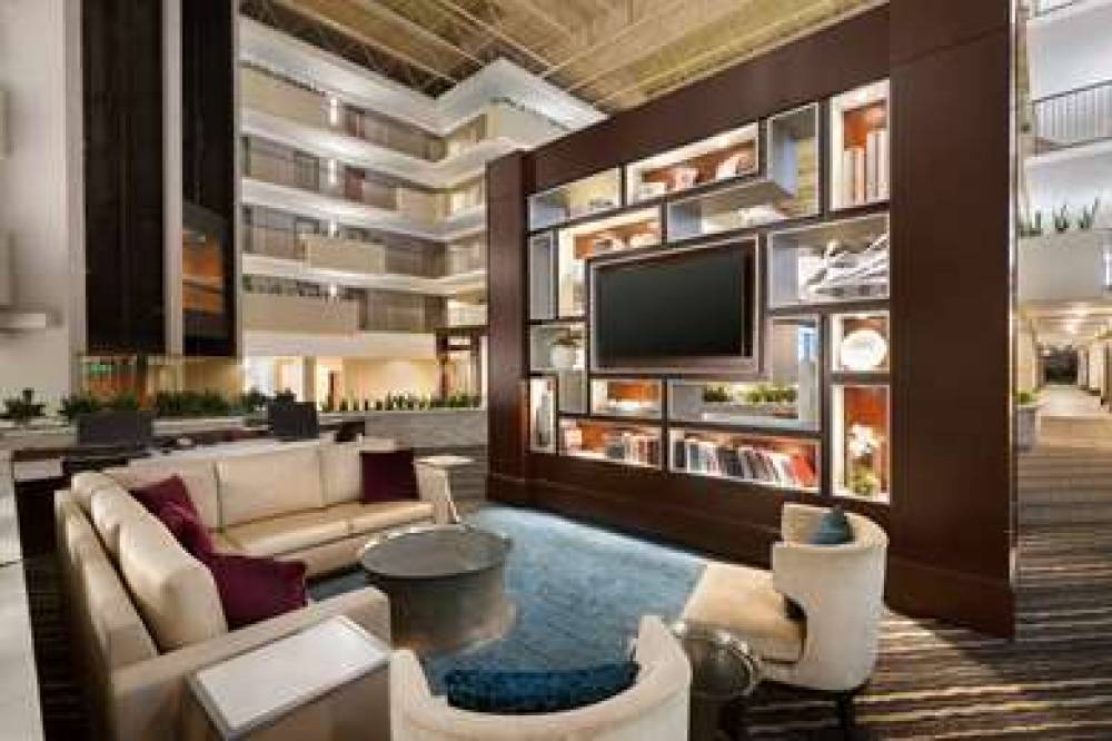 Embassy Suites By Hilton Atlanta-Airport 4