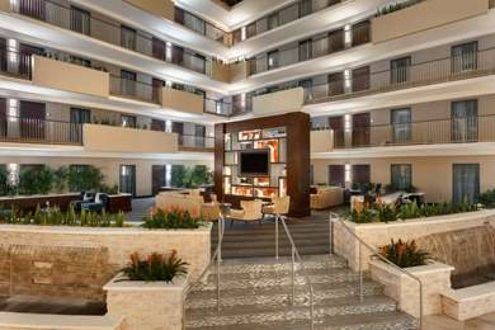 Embassy Suites By Hilton Atlanta-Airport 7