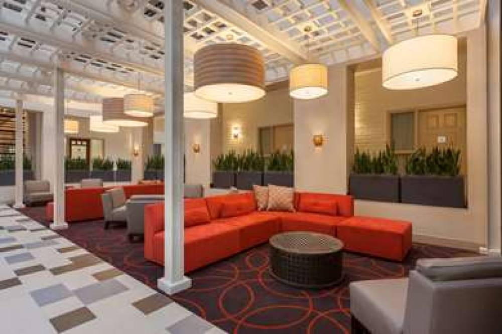 Embassy Suites By Hilton Baton Rouge 9