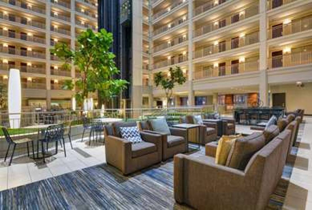 Embassy Suites By Hilton Chicago-Downtown 9