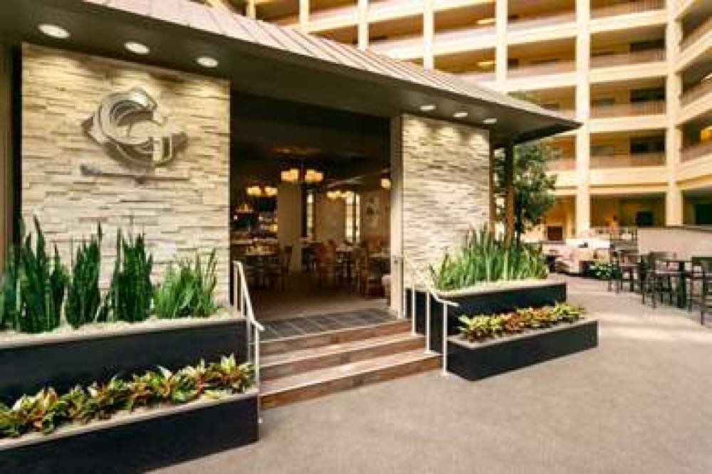 Embassy Suites By Hilton Chicago-North Shore-Deer 1