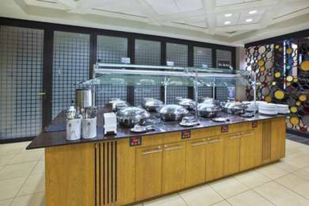 Embassy Suites By Hilton Columbus Airport 10