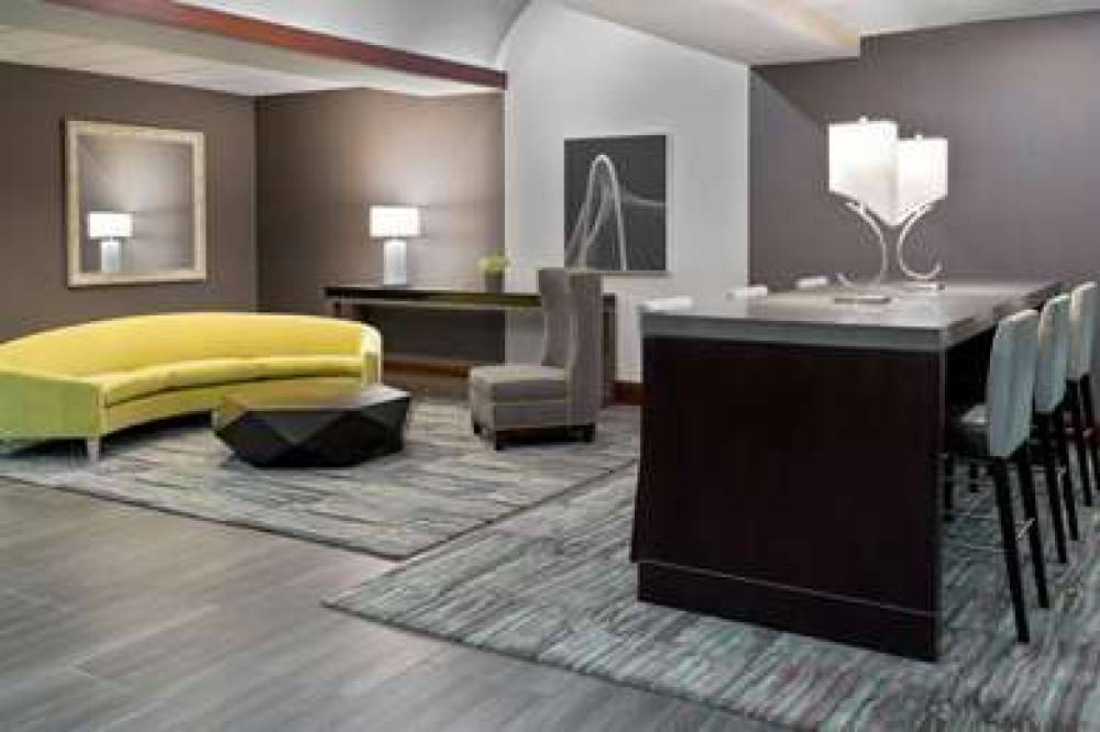 Embassy Suites By Hilton Dallas-Park Central Area 3