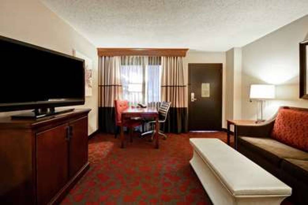 Embassy Suites By Hilton Dulles Airport 10