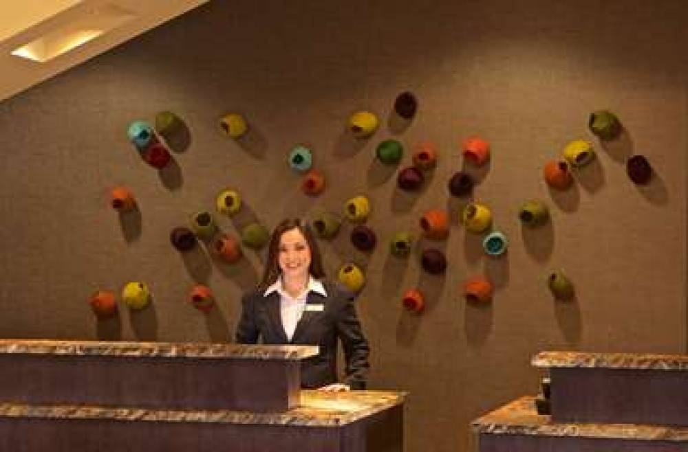 Embassy Suites By Hilton Flagstaff 4