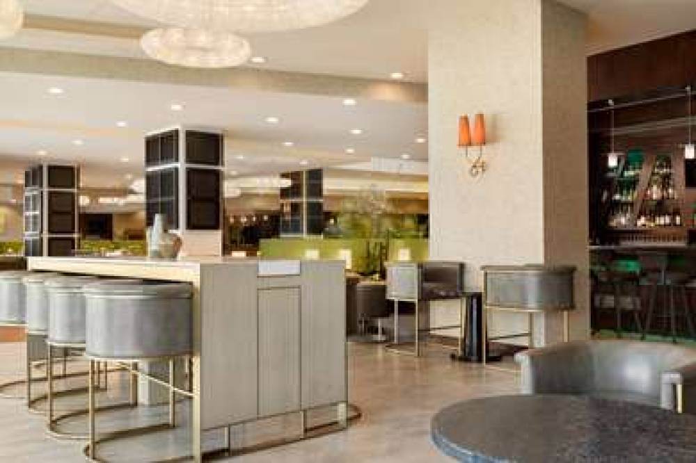 Embassy Suites By Hilton Los Angeles Glendale 3