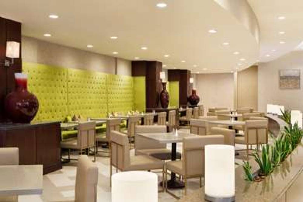Embassy Suites By Hilton Los Angeles Glendale 8
