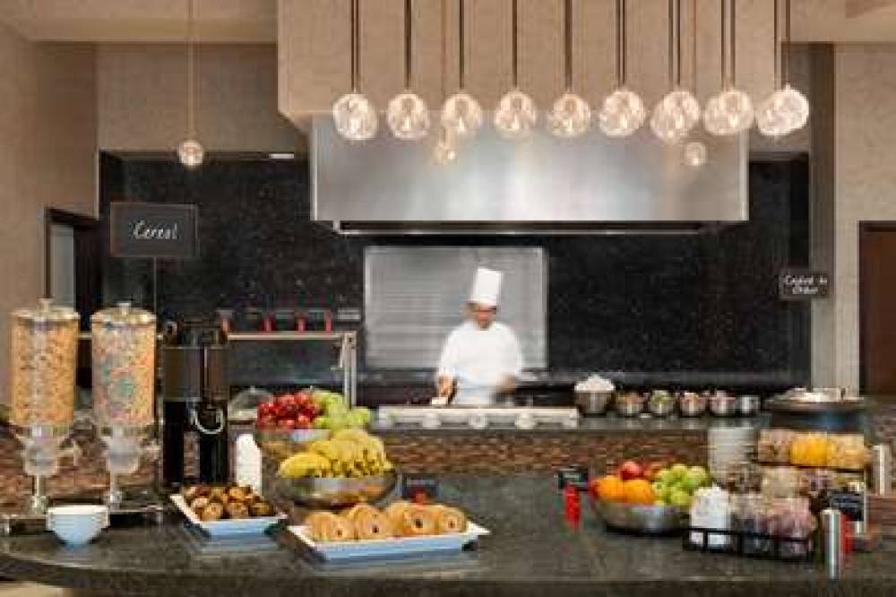 Embassy Suites By Hilton Los Angeles Glendale 9