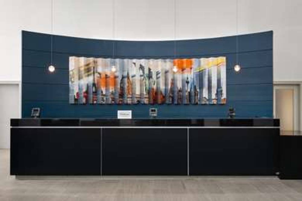 Embassy Suites By Hilton Newark Airport 6