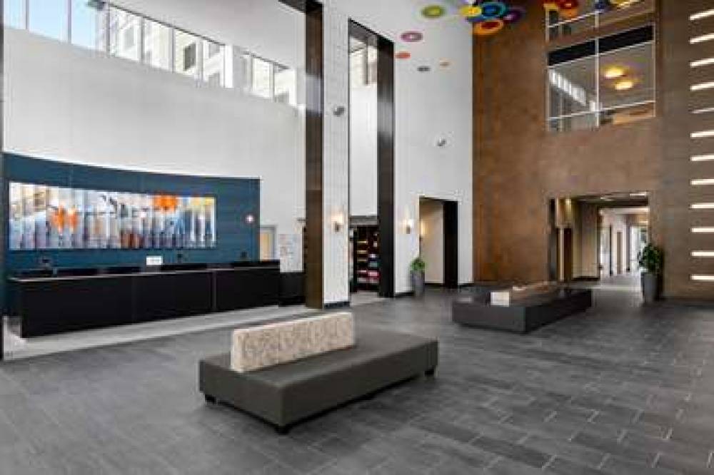 Embassy Suites By Hilton Newark Airport 7