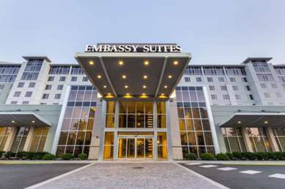 Embassy Suites By Hilton Newark Airport 3