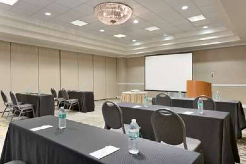 Embassy Suites By Hilton Newark-Wilmington South 8