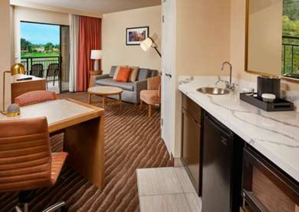 Embassy Suites By Hilton Phoenix - Scottsdale 8