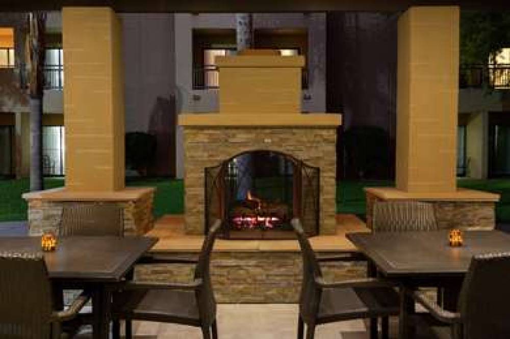 Embassy Suites By Hilton Phoenix - Tempe 1