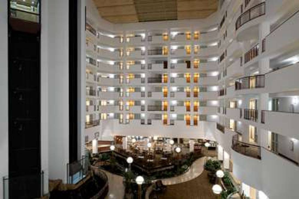 Embassy Suites By Hilton Portland-Airport 10