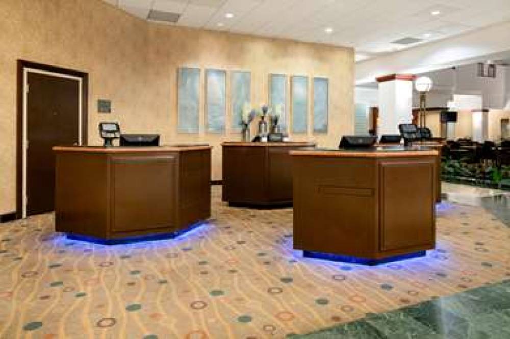 Embassy Suites By Hilton Portland-Airport 6