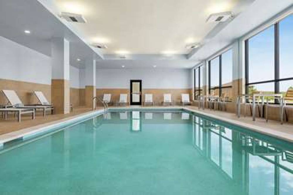 EMBASSY SUITES BY HILTON ROUND ROCK 10