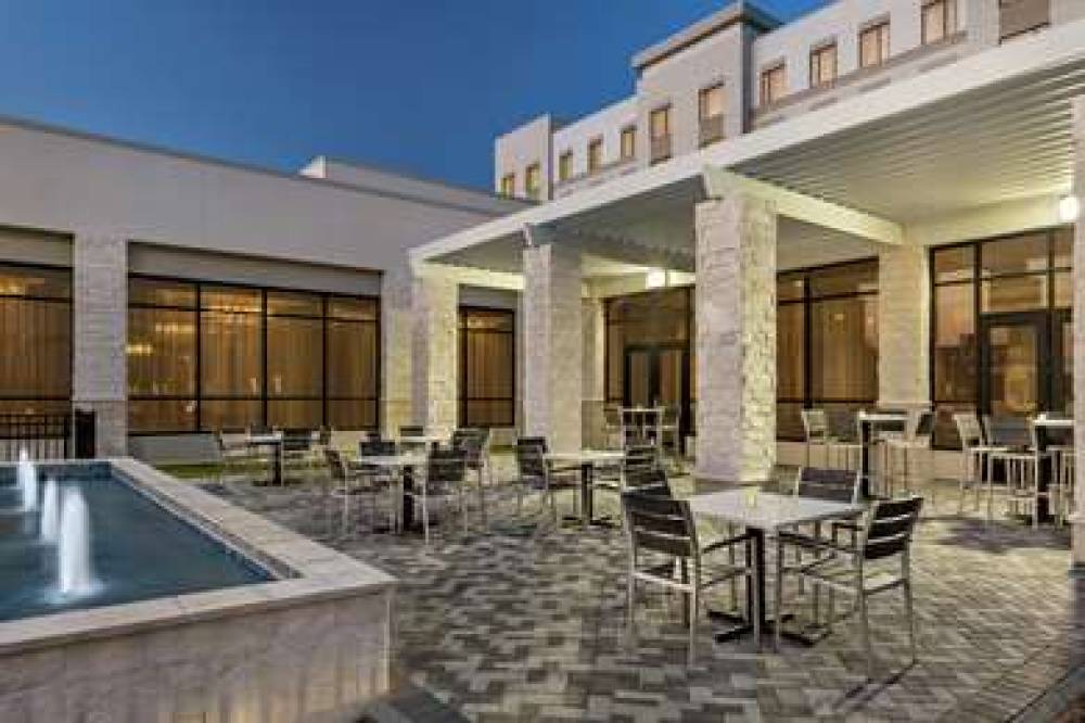EMBASSY SUITES BY HILTON ROUND ROCK 3