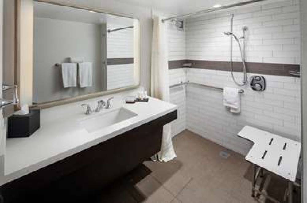 Embassy Suites By Hilton Tysons Corner 5