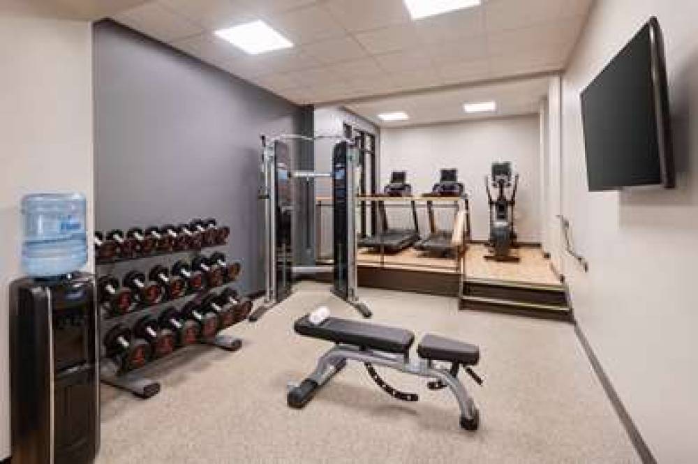 Embassy Suites By Hilton Tysons Corner 6