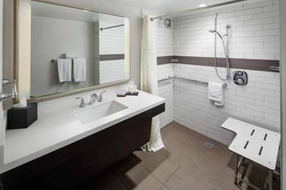 Embassy Suites By Hilton Tysons Corner 8