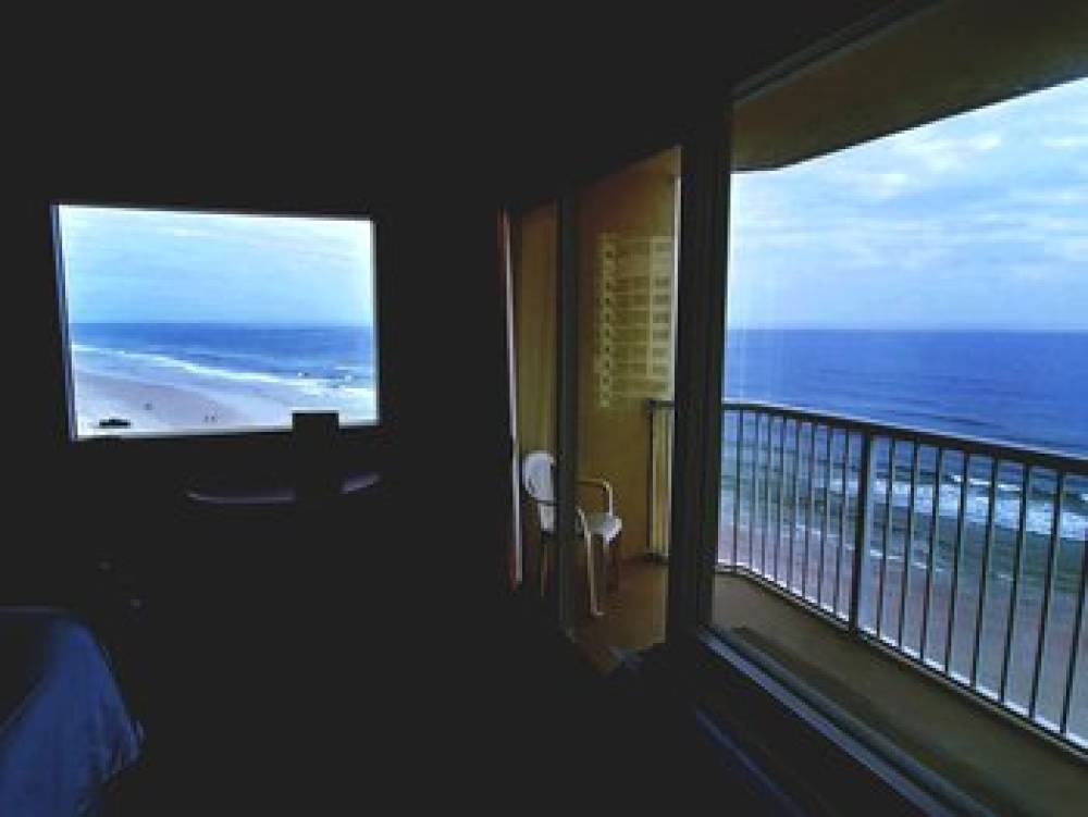 EMERALD SHORES HOTEL 5