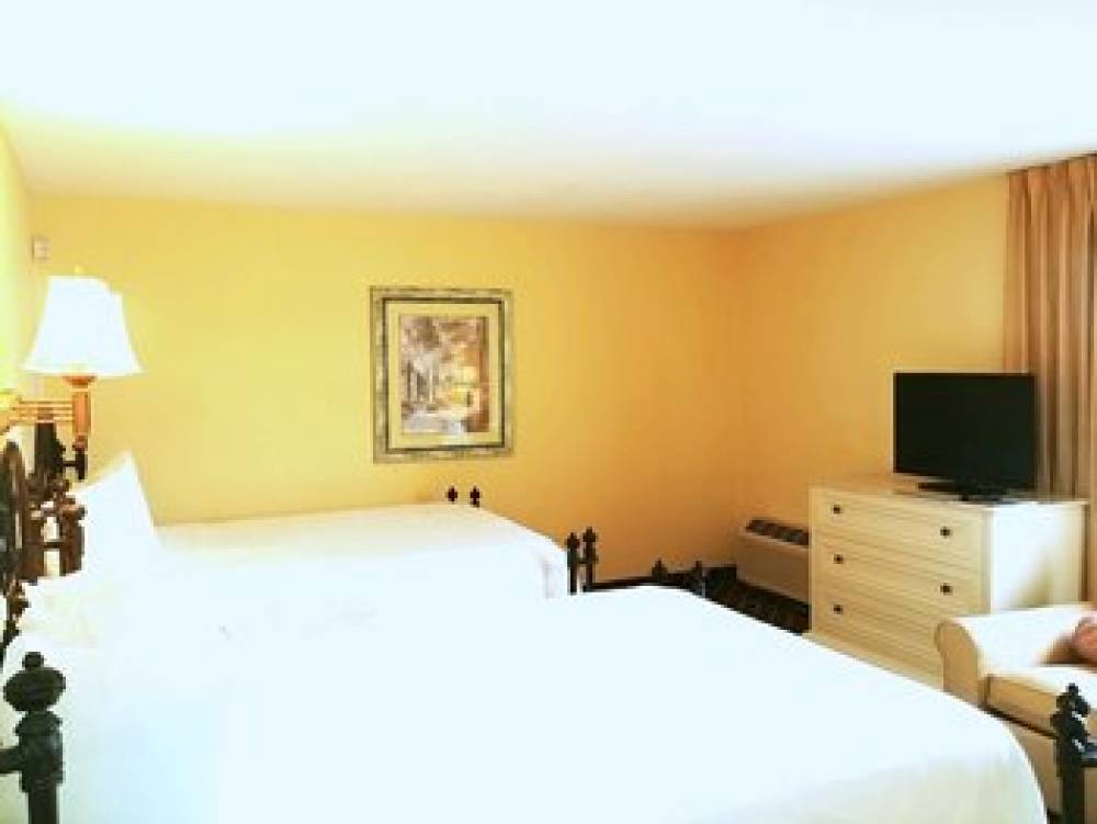 EMERALD SHORES HOTEL 2