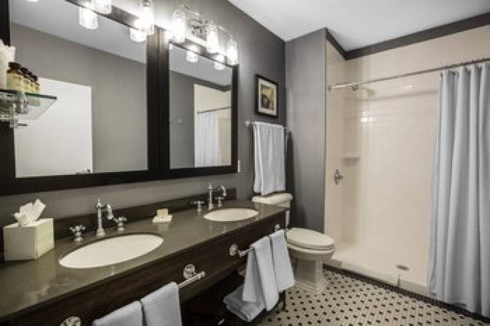 ENVISION HOTEL BOSTON-EVERETT 8