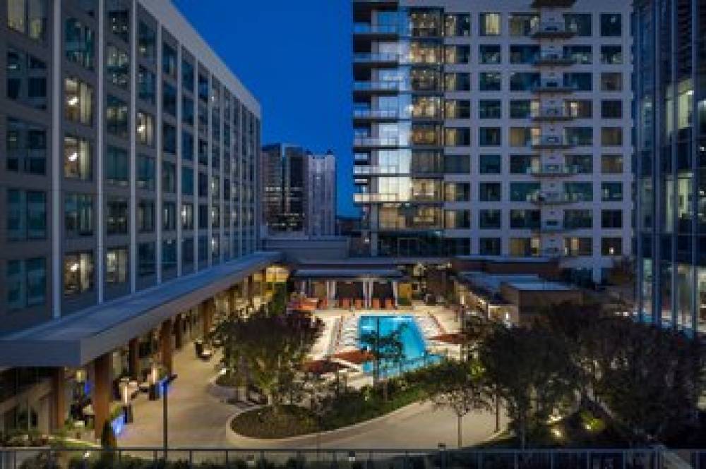 Epicurean Atlanta Autograph Collection
