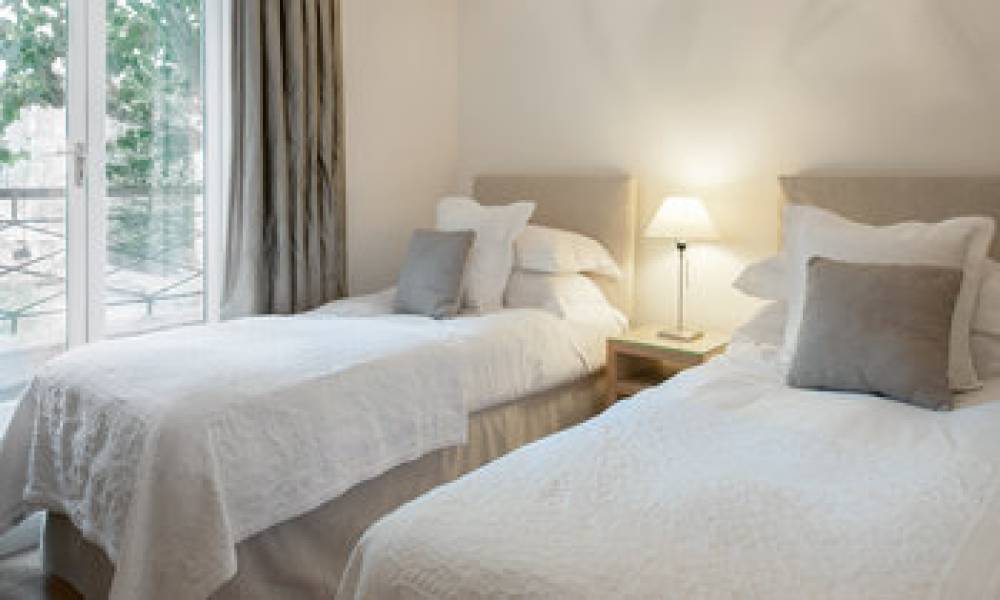 Europa House Apartments 5