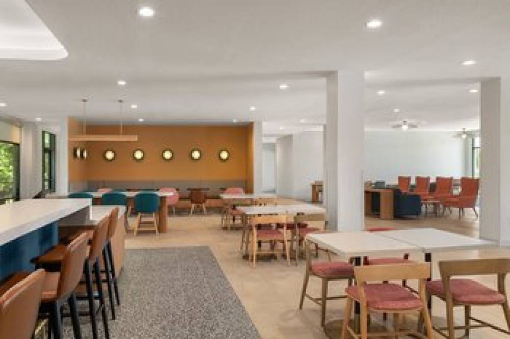 EVEN HOTEL INTERNATIONAL AIRPORT BY 5