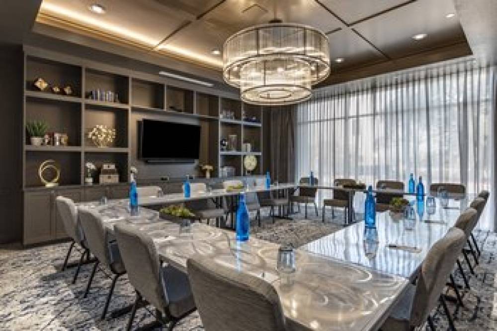 EVEN HOTEL UPTOWN BY IHG 4