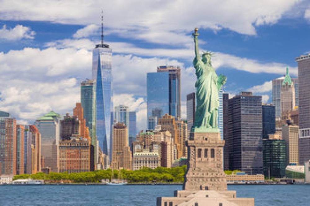 EVEN LONG ISLAND CITY BY IHG 2