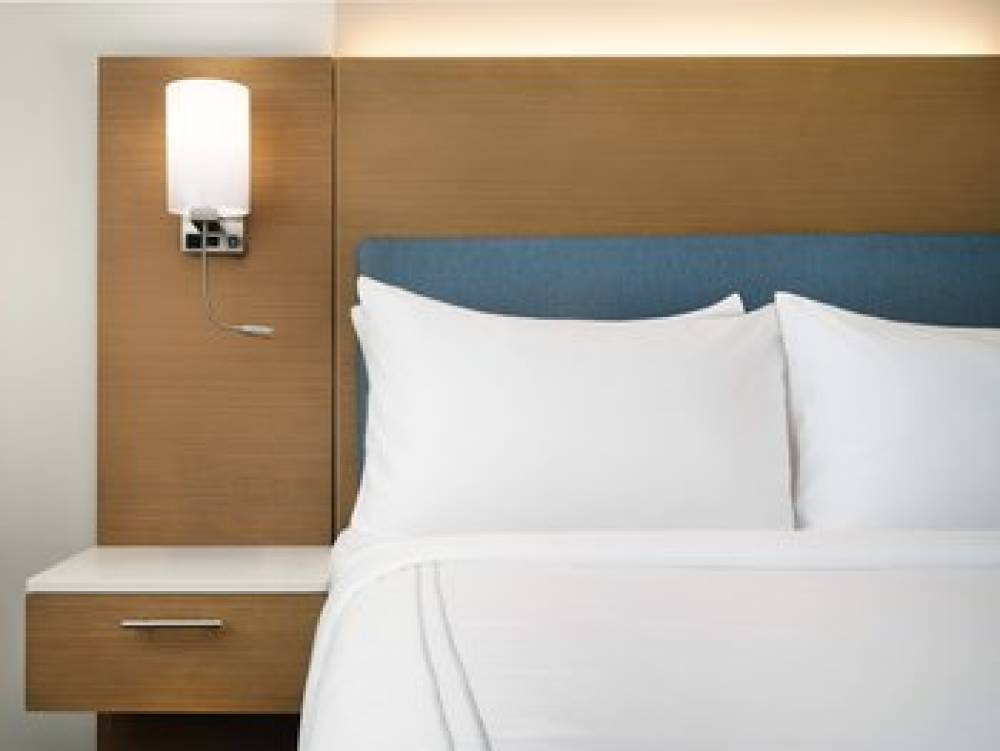 EVEN LONG ISLAND CITY BY IHG 9