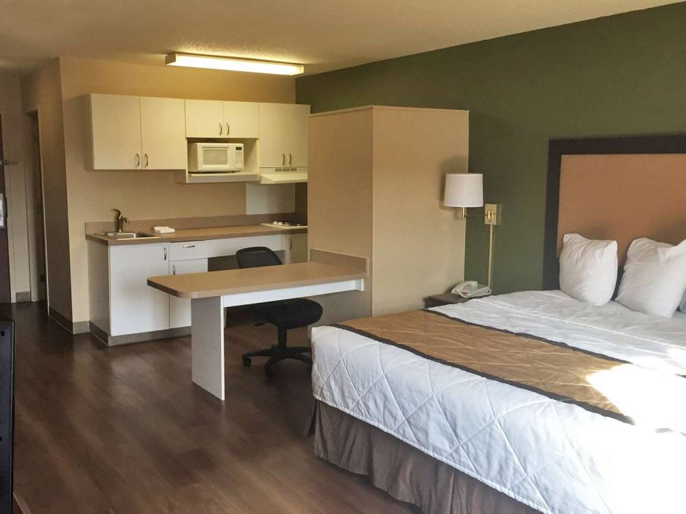 Extended Stay America - Chicago - Burr Ridge 1