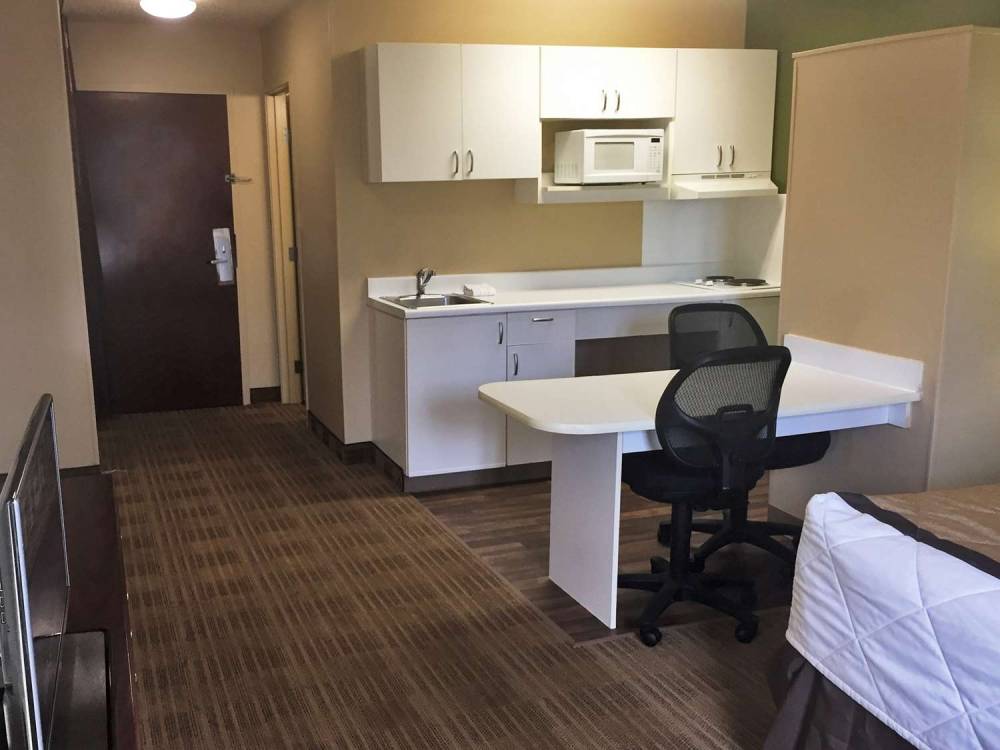 Extended Stay America - Chicago - Downers Grove 10