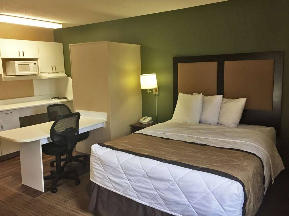Extended Stay America - Chicago - Downers Grove 3