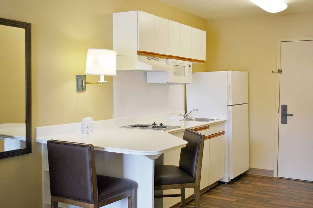 Extended Stay America - Chicago - Lombard - Oakbrook 10