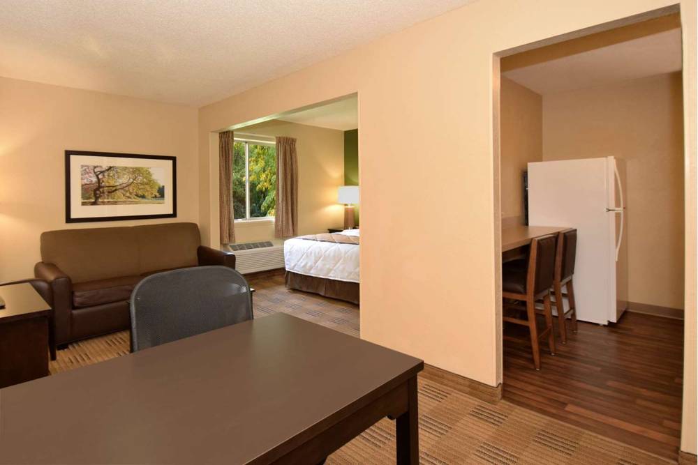 Extended Stay America - Chicago - Lombard - Yorktown Center 6