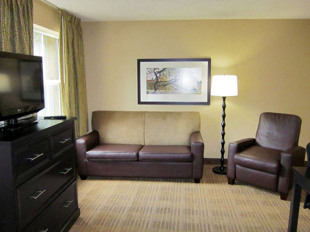 Extended Stay America - Chicago- O'Hare - Allstate Arena 9